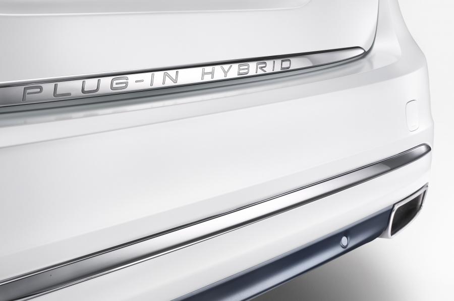  Volvo S60L PPHEV Concept 2014 года  (фото 15 из 16)